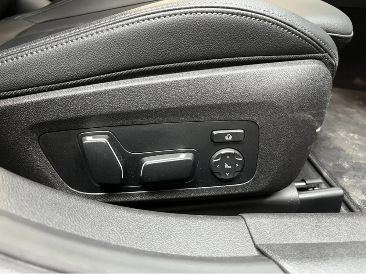 BMW 3-Series Saloon, Petrol Plug-in Hybrid, 2025, Black