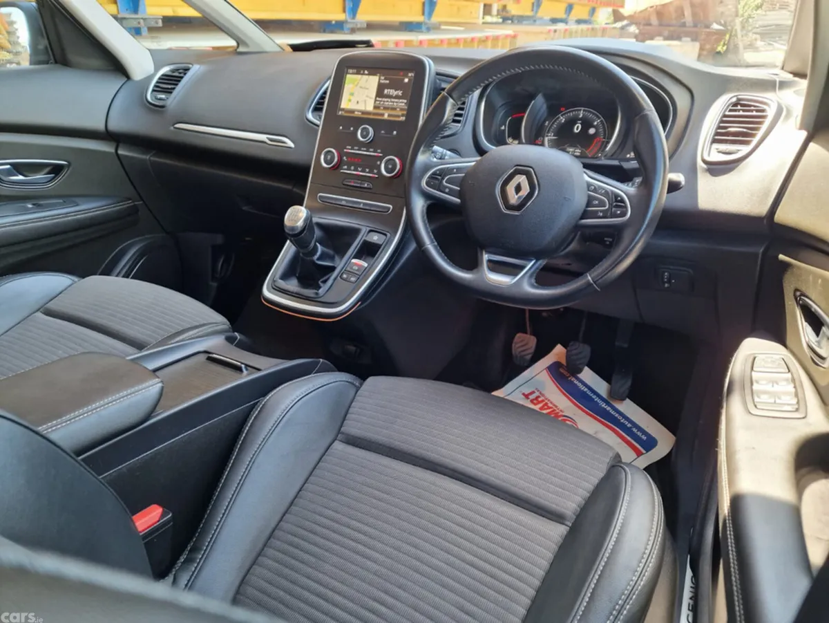 Renault Grand Scenic MPV, Diesel, 2017, White