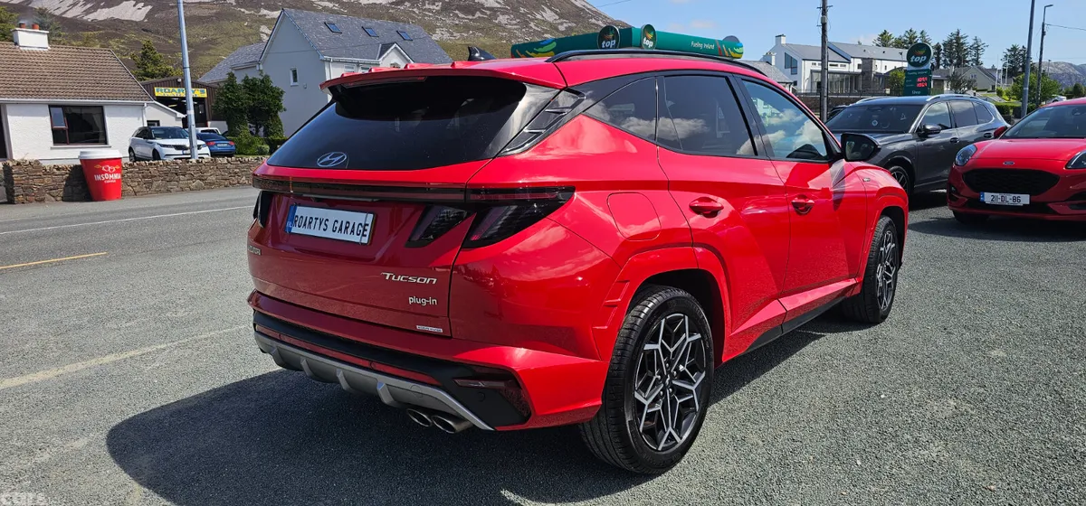 Hyundai Tucson SUV, Petrol Hybrid, 2023, Red