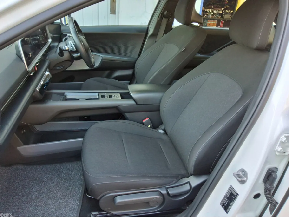 Hyundai IONIQ 6 Saloon, Electric, 2023, White