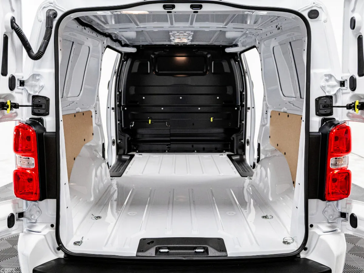 Peugeot Expert Van, Diesel, 2026, White