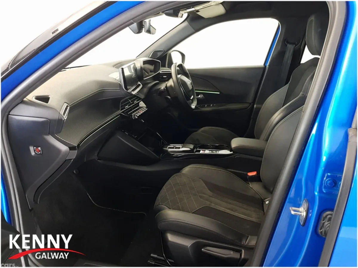 Peugeot 2008 Hatchback, Electric, 2023, Blue