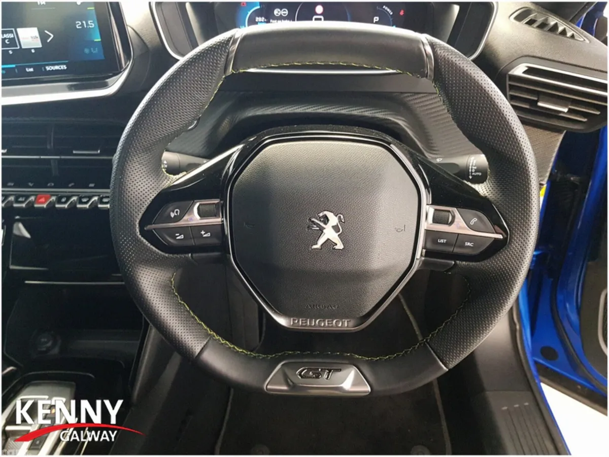 Peugeot 2008 Hatchback, Electric, 2023, Blue