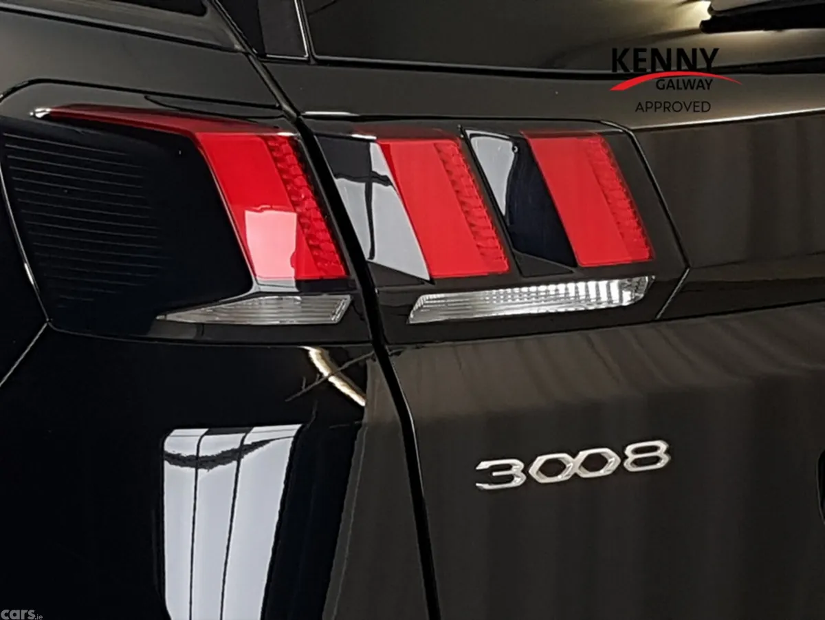 Peugeot 3008 MPV, Diesel, 2023, Black
