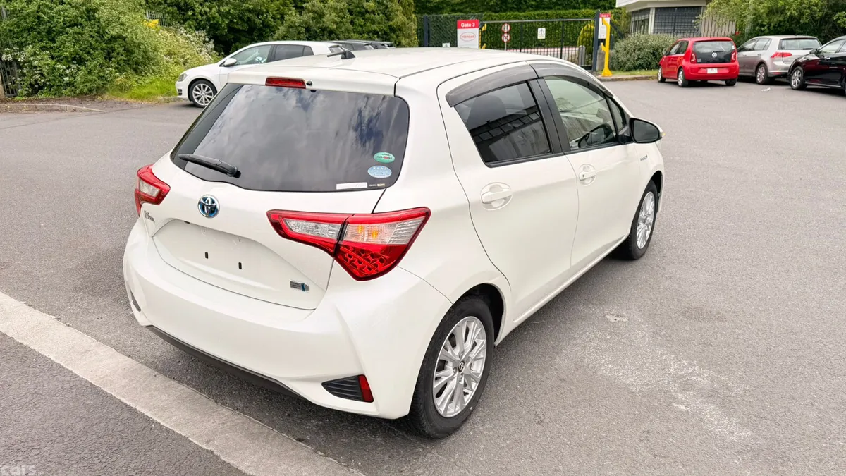 Toyota Vitz Hatchback, Petrol Hybrid, 2019, White