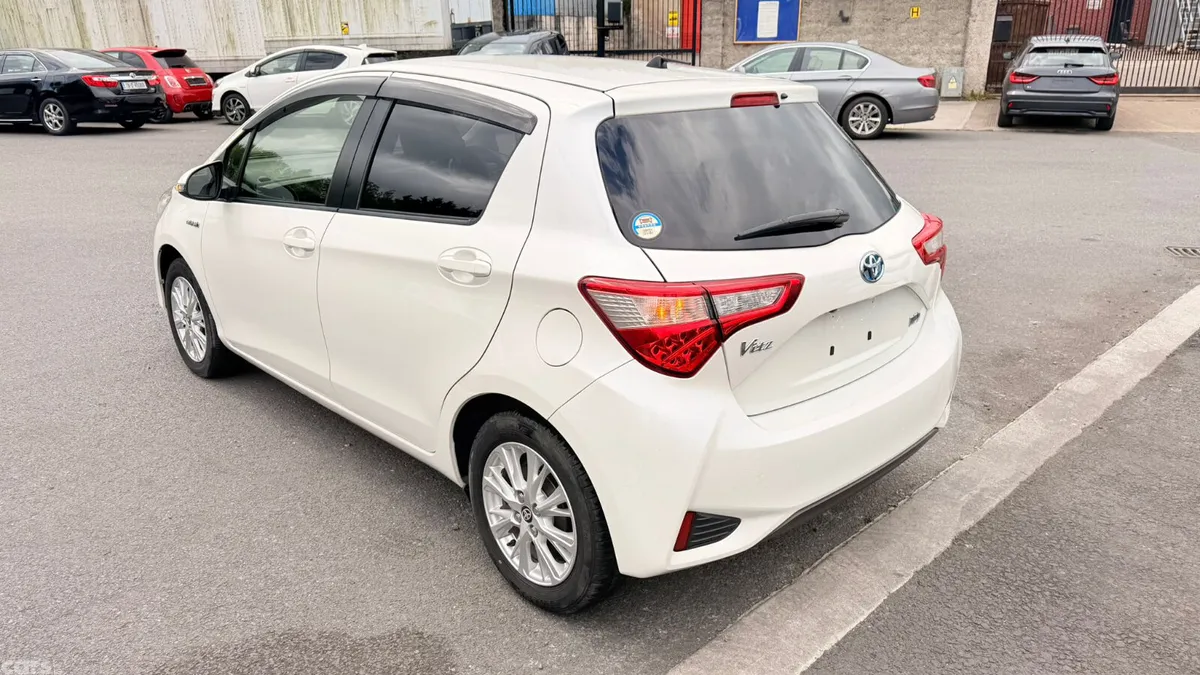 Toyota Vitz Hatchback, Petrol Hybrid, 2019, White
