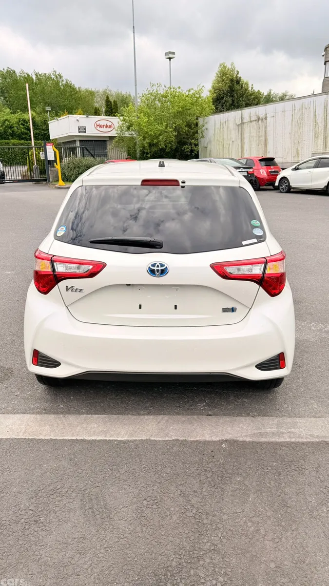 Toyota Vitz Hatchback, Petrol Hybrid, 2019, White
