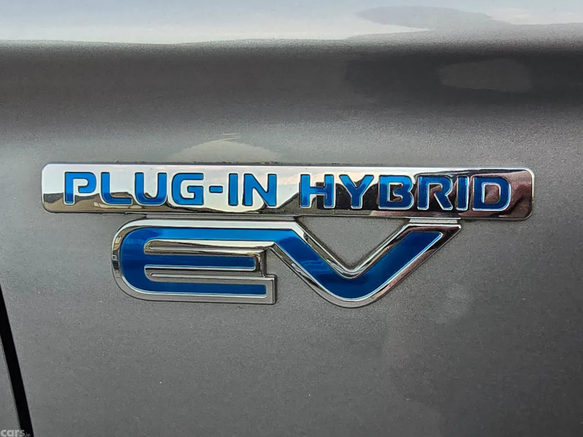 Mitsubishi Outlander SUV, Petrol Plug-in Hybrid, 2015, Grey