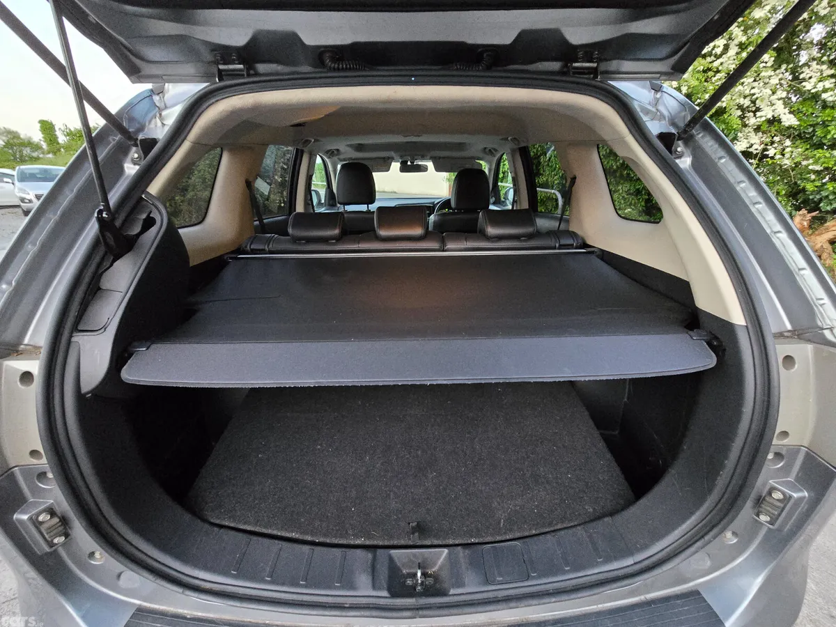 Mitsubishi Outlander SUV, Petrol Plug-in Hybrid, 2015, Grey