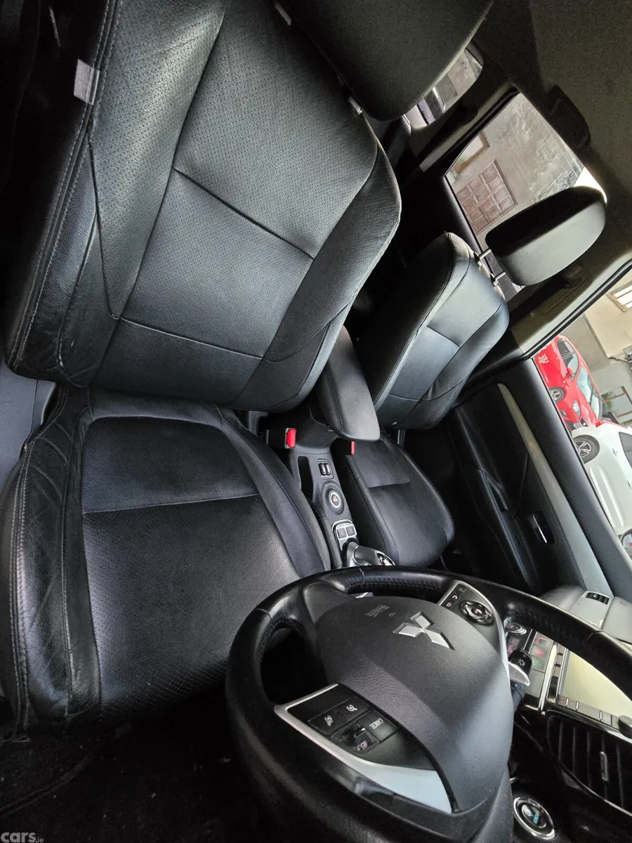 Mitsubishi Outlander SUV, Petrol Plug-in Hybrid, 2015, Grey