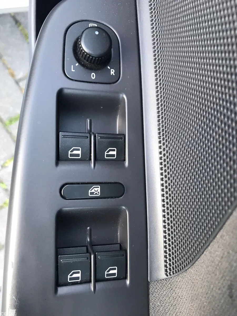 Volkswagen Golf Hatchback, Diesel, 2009, Silver