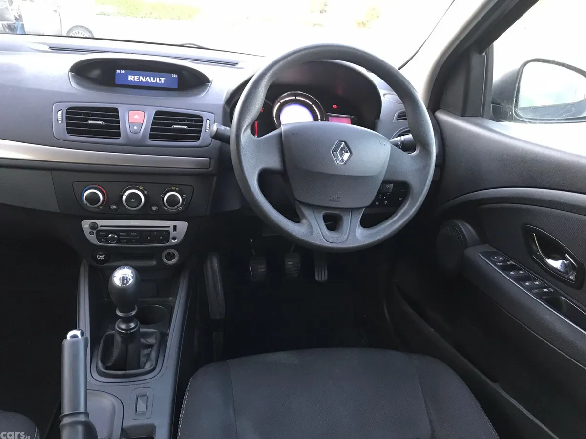 Renault Fluence Saloon, Diesel, 2016, Black