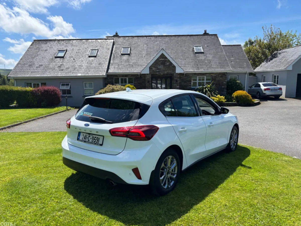 Ford Focus Hatchback, Petrol, 2024, White