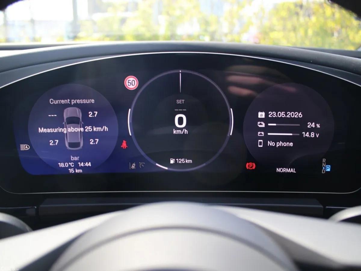 Porsche Macan SUV, Electric, 2026, Silver