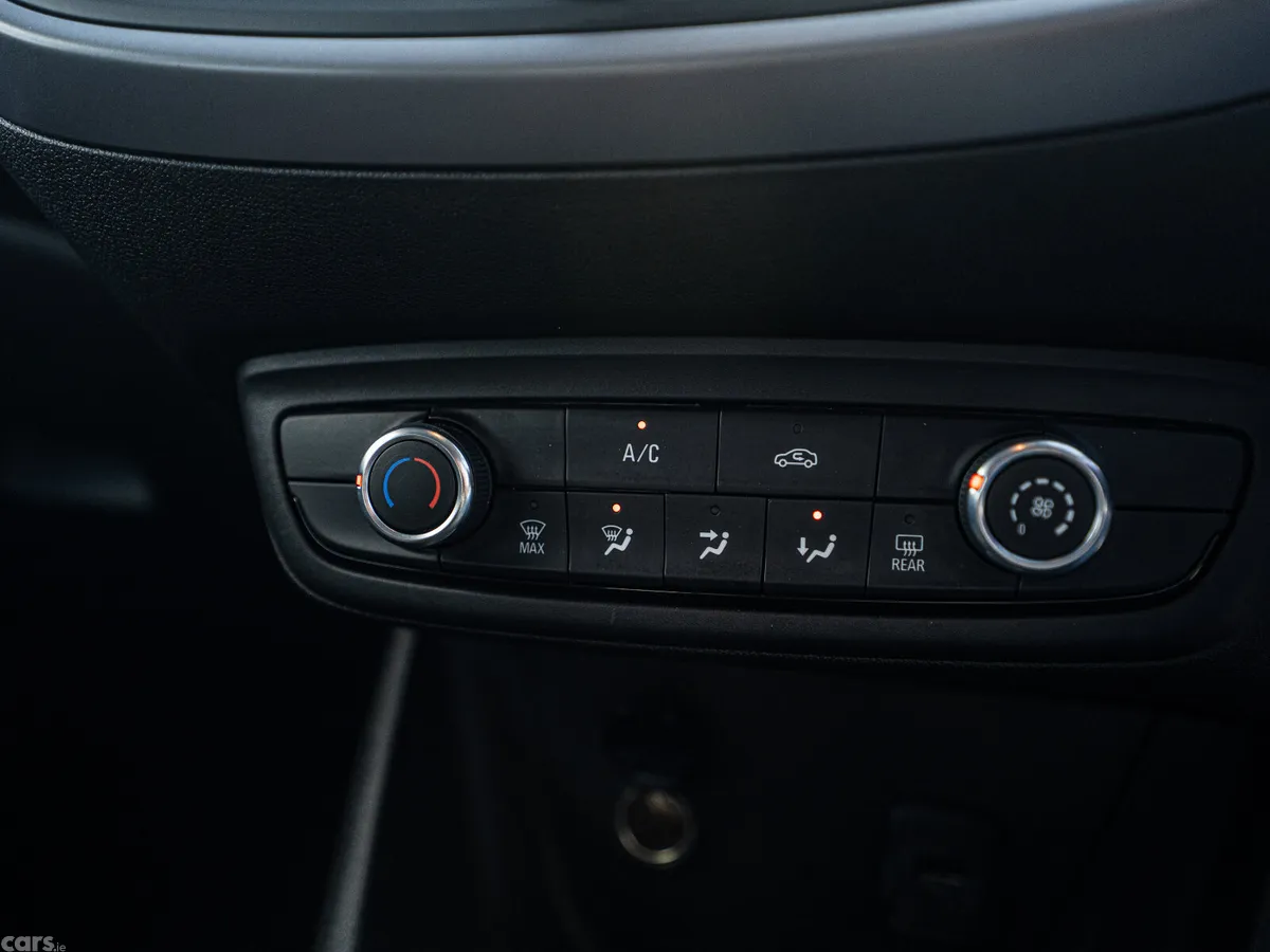 Opel Crossland X SUV, Petrol, 2023, Black