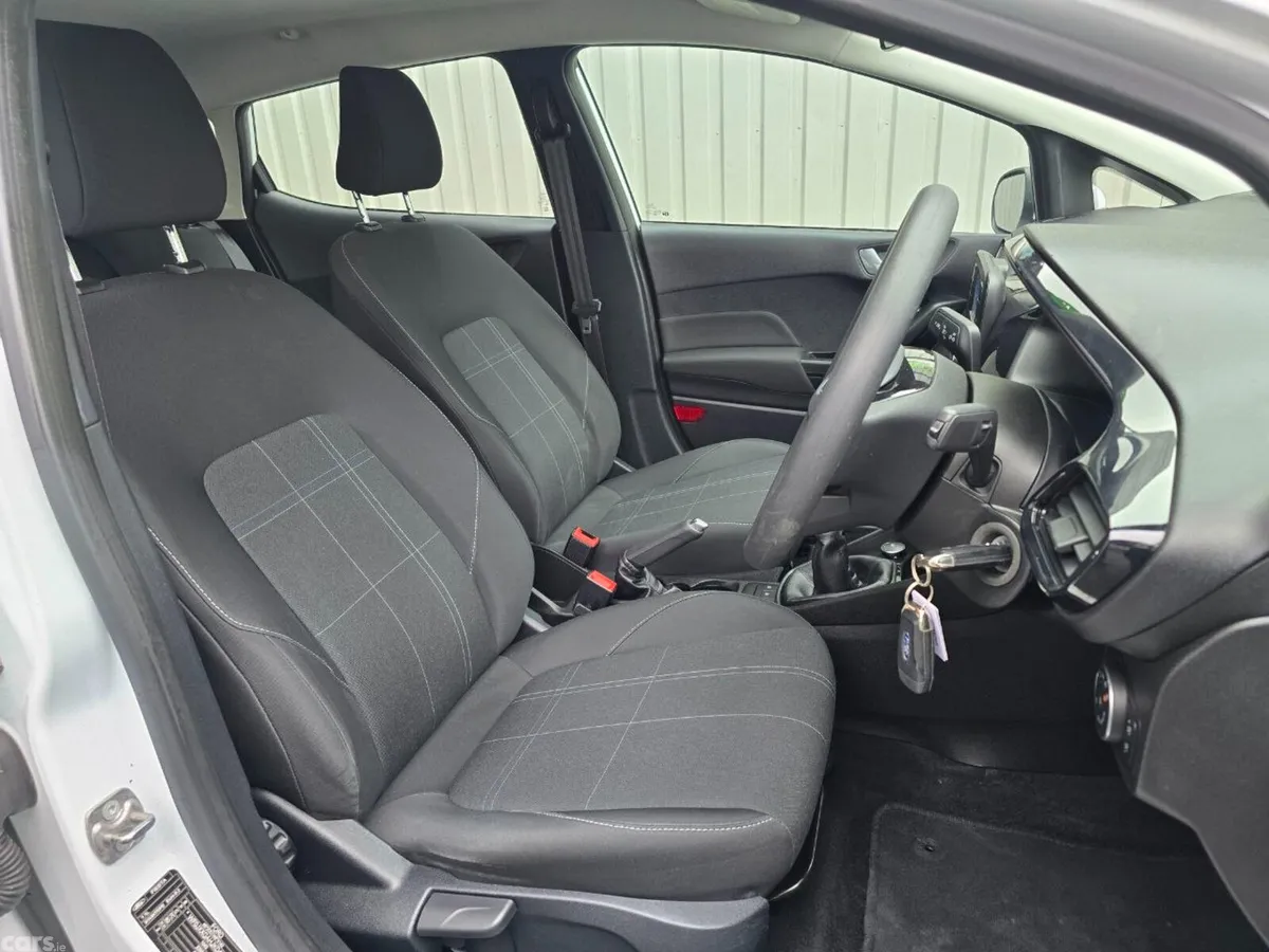 Ford Fiesta Hatchback, Petrol, 2019, White