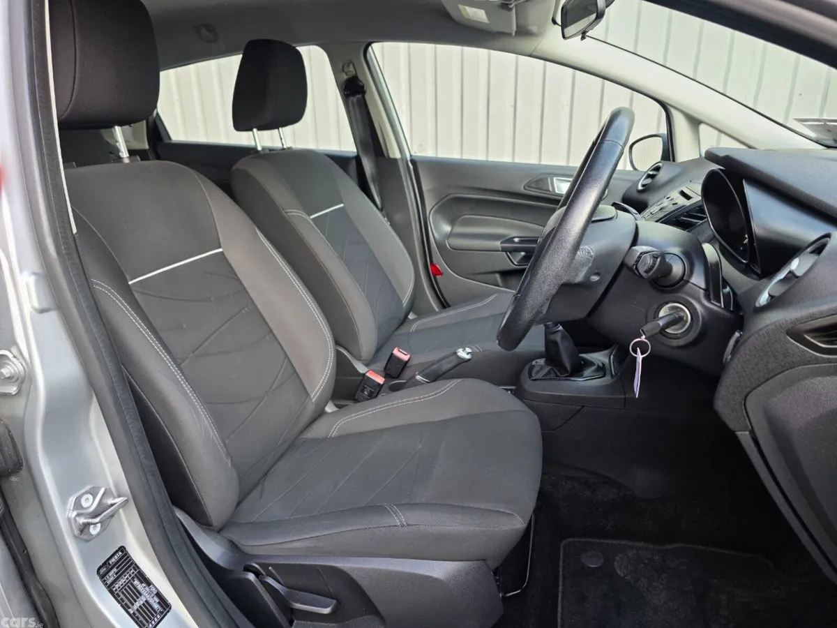 Ford Fiesta Hatchback, Petrol, 2016, Silver