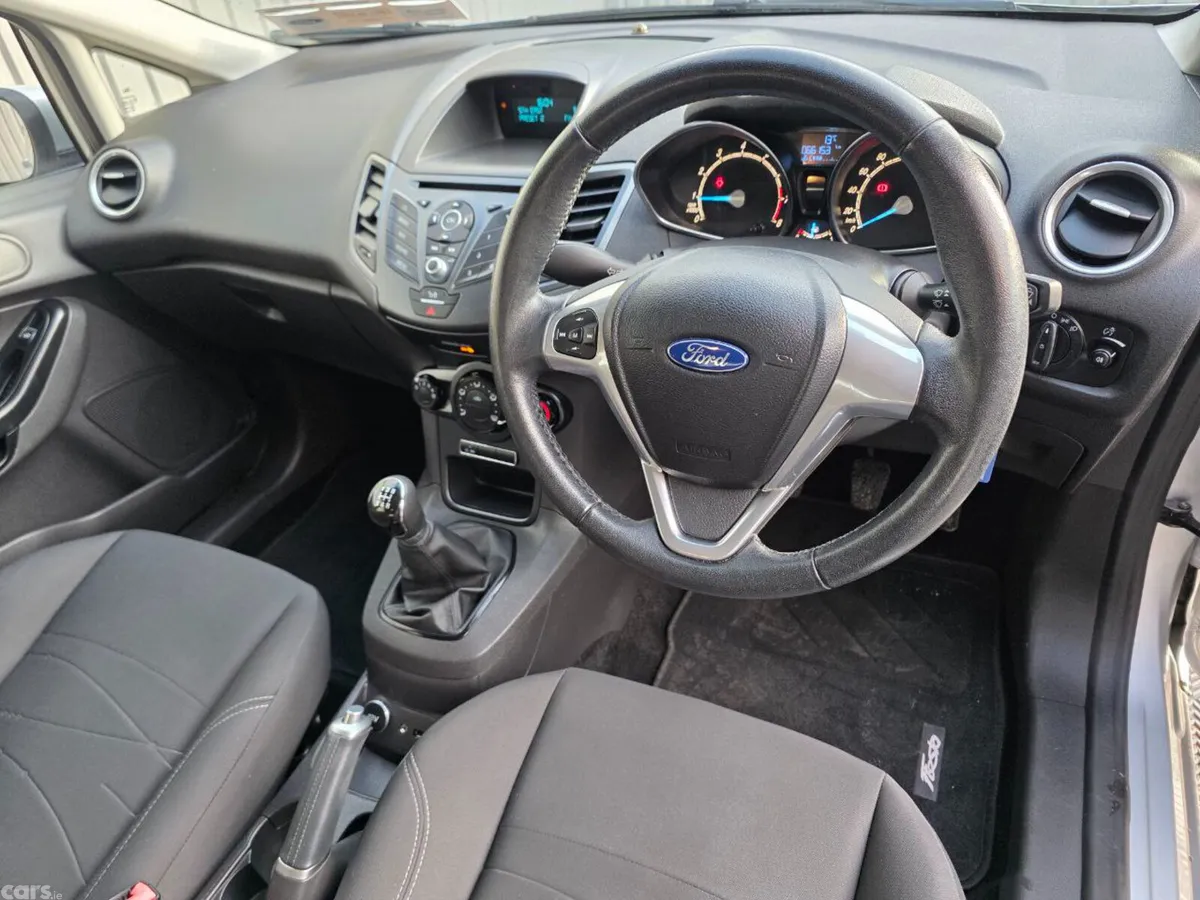 Ford Fiesta Hatchback, Petrol, 2016, Silver