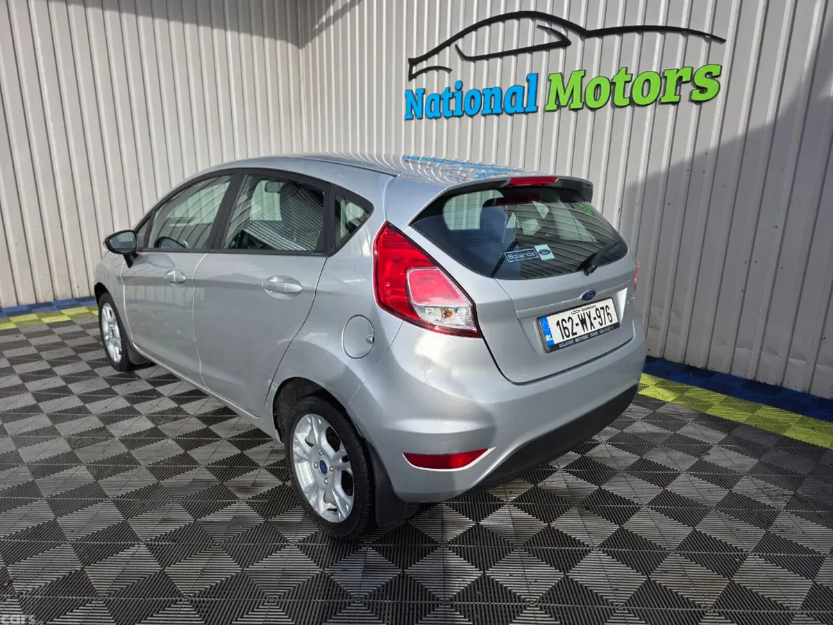Ford Fiesta Hatchback, Petrol, 2016, Silver