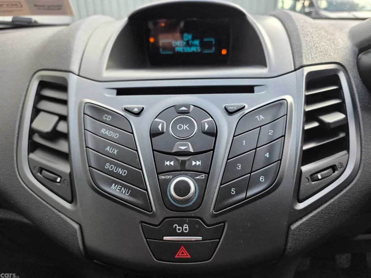 Ford Fiesta Hatchback, Petrol, 2016, Silver