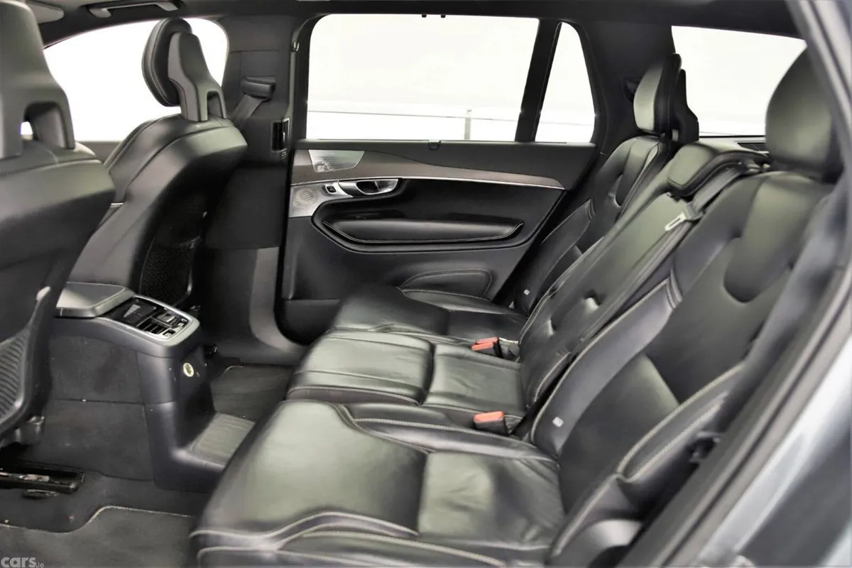 Volvo XC90 SUV, Petrol Plug-in Hybrid, 2017, Grey