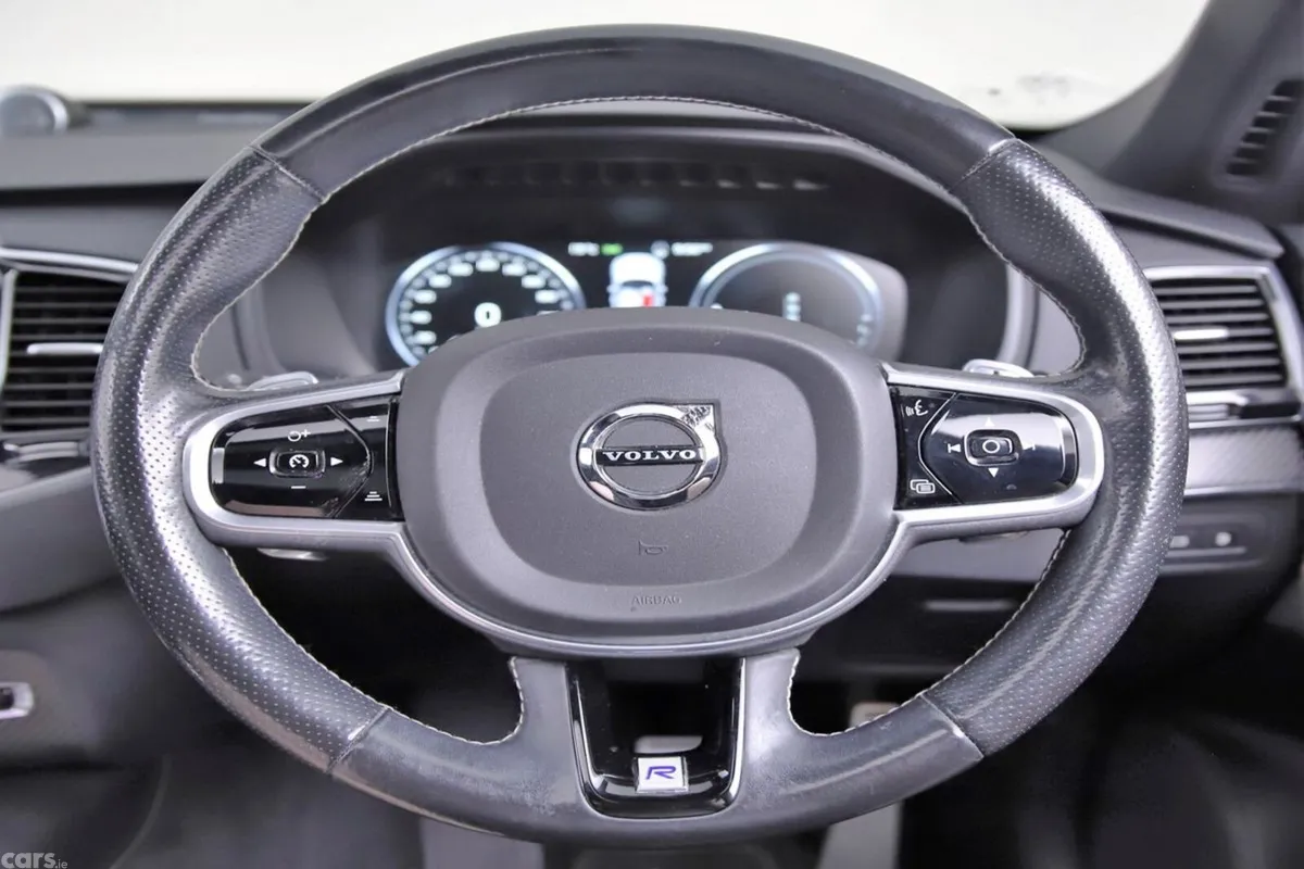 Volvo XC90 SUV, Petrol Plug-in Hybrid, 2017, Grey