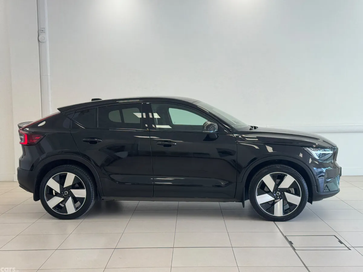 Volvo C40 Estate/Jeep, Electric, 2023, Black