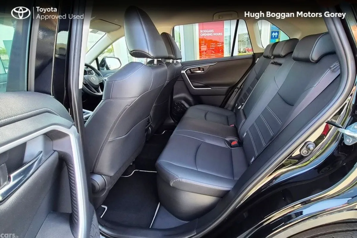 Toyota RAV4 SUV, Petrol Hybrid, 2025, Black
