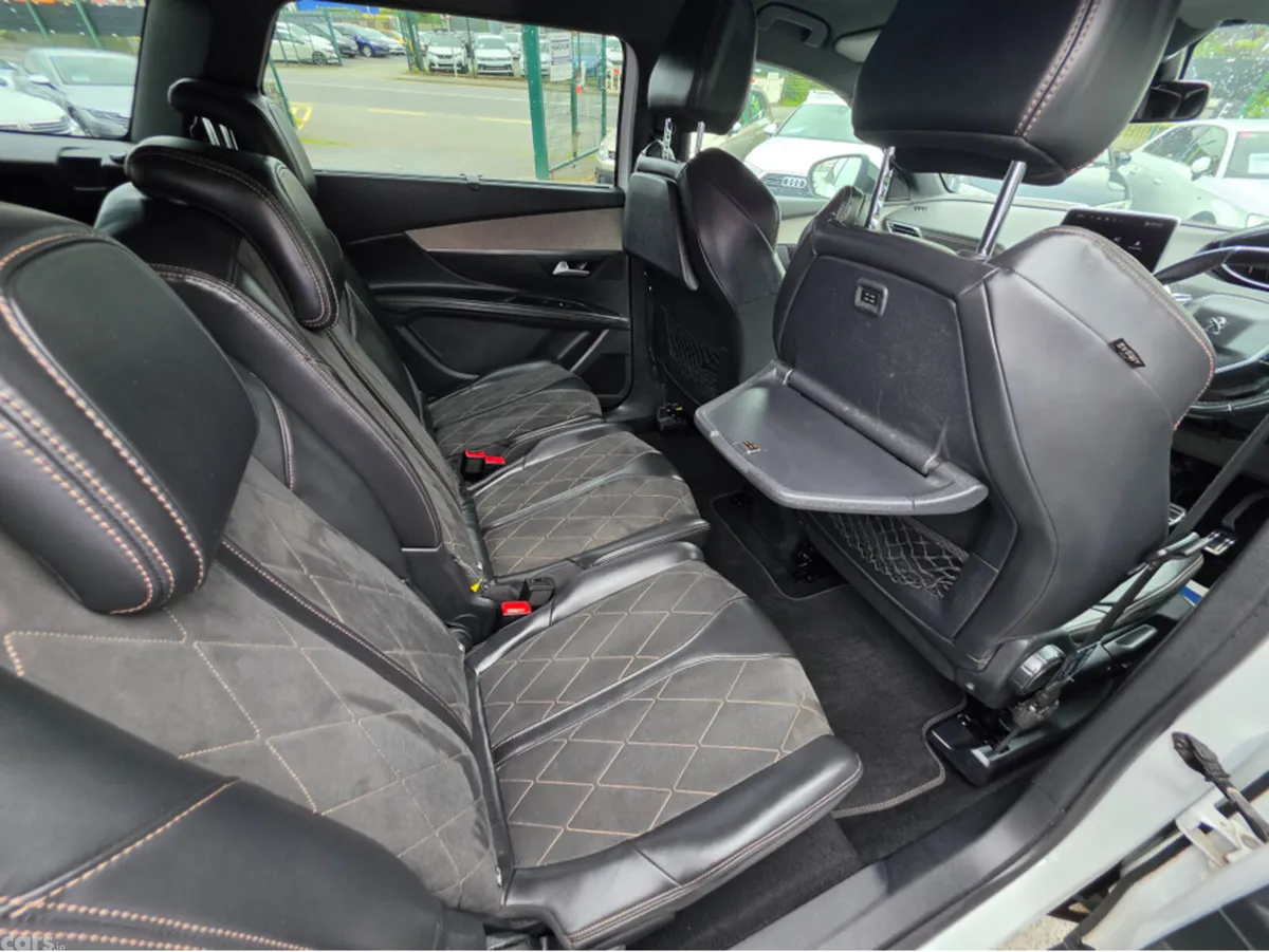 Peugeot 5008 MPV, Diesel, 2018, White
