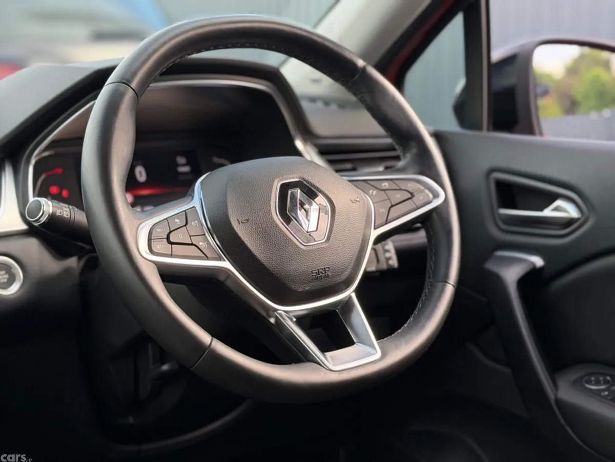 Renault Captur SUV, Petrol, 2021, Red
