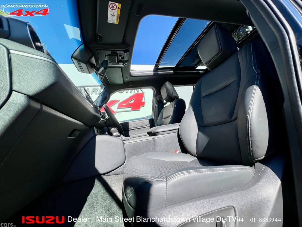 Toyota Land Cruiser Estate, Diesel, 2025, Black