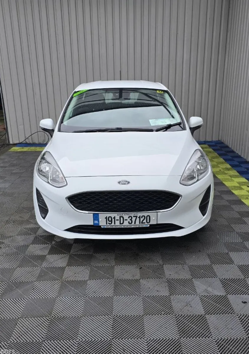 Ford Fiesta Hatchback, Petrol, 2019, White