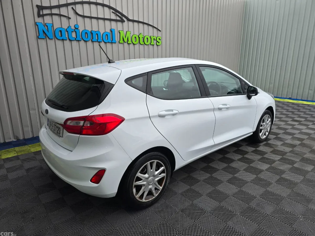 Ford Fiesta Hatchback, Petrol, 2019, White