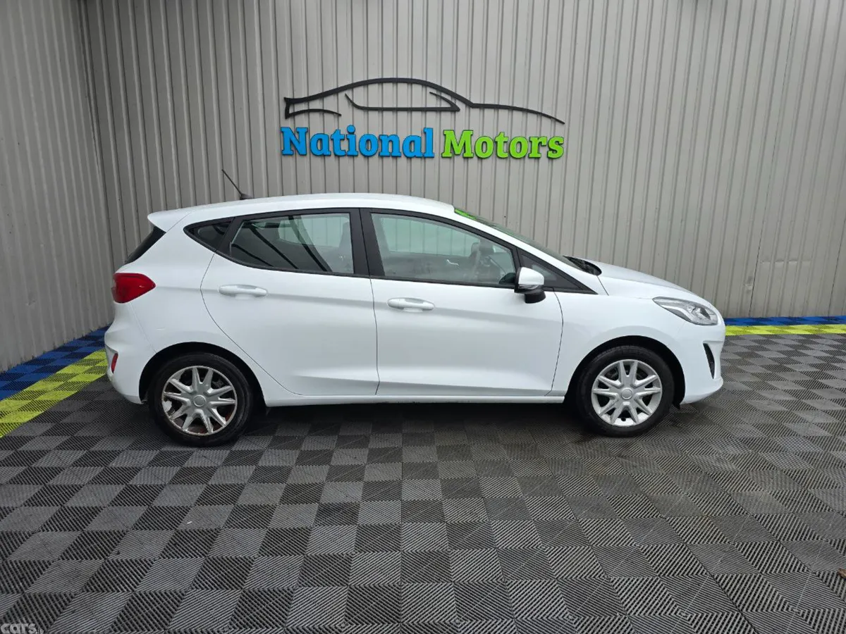 Ford Fiesta Hatchback, Petrol, 2019, White