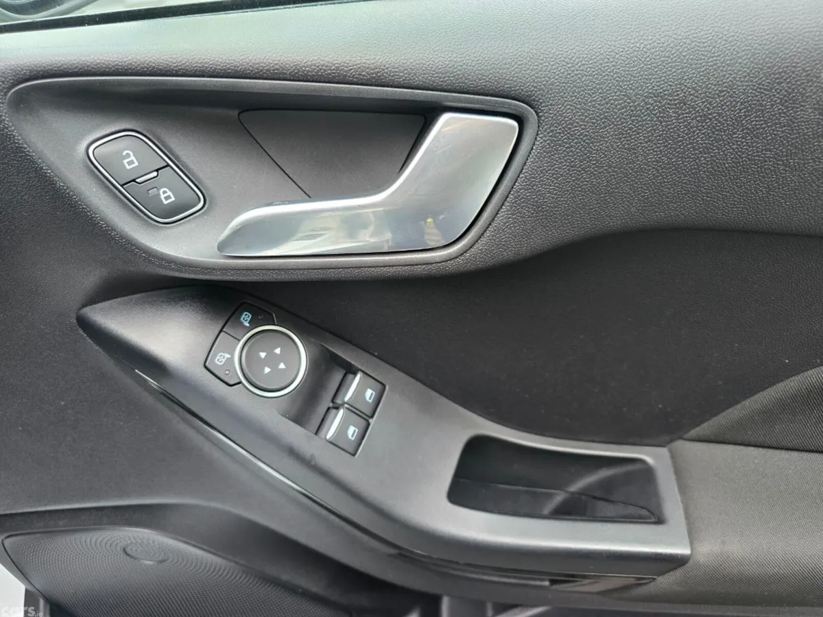 Ford Fiesta Hatchback, Petrol, 2019, White