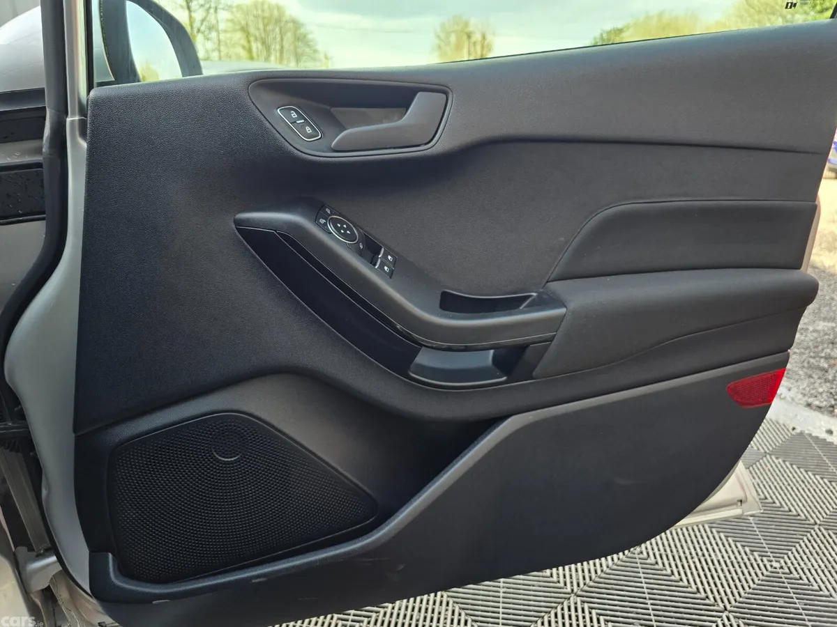 Ford Fiesta Hatchback, Petrol, 2021, Grey