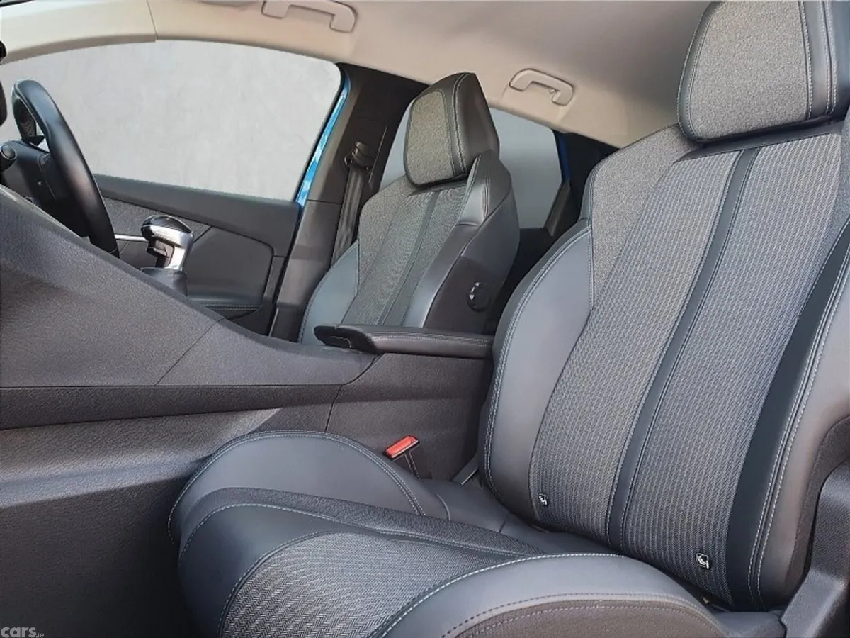 Peugeot 3008 SUV, Diesel, 2021, Blue