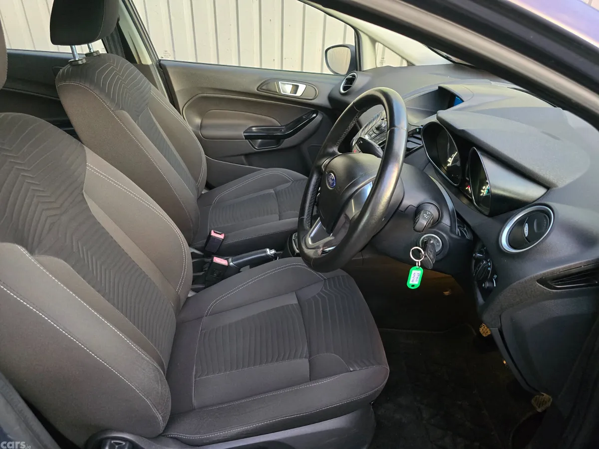 Ford Fiesta Hatchback, Petrol, 2014, Grey