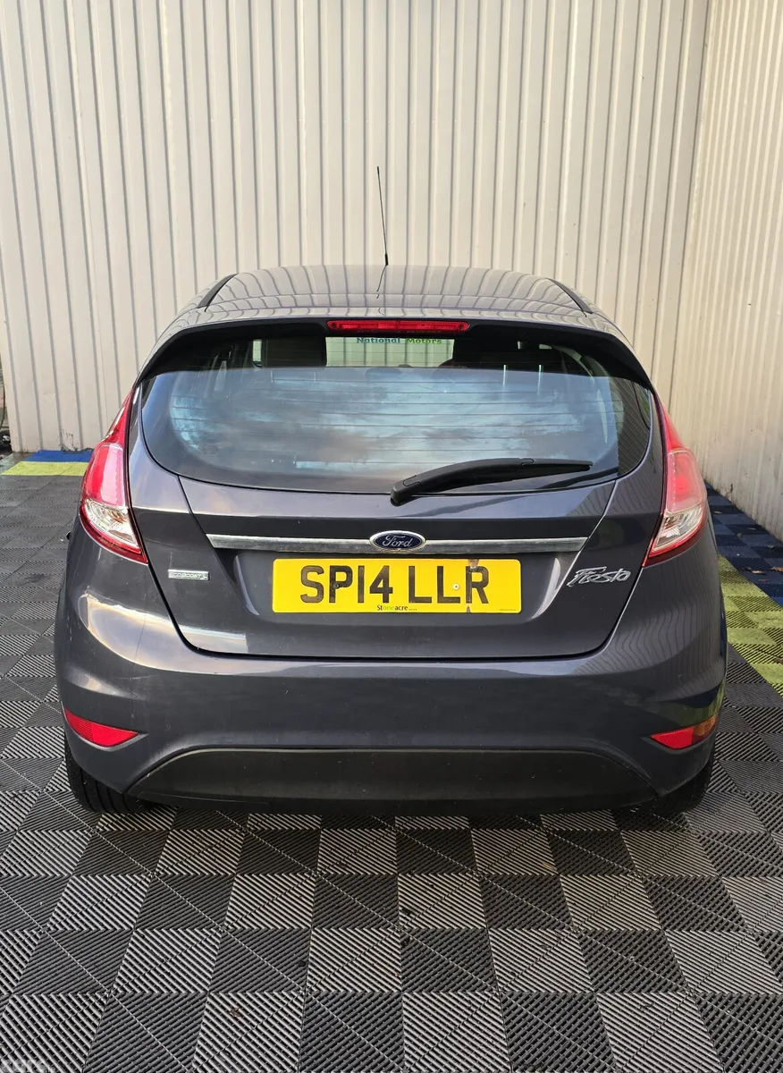 Ford Fiesta Hatchback, Petrol, 2014, Grey