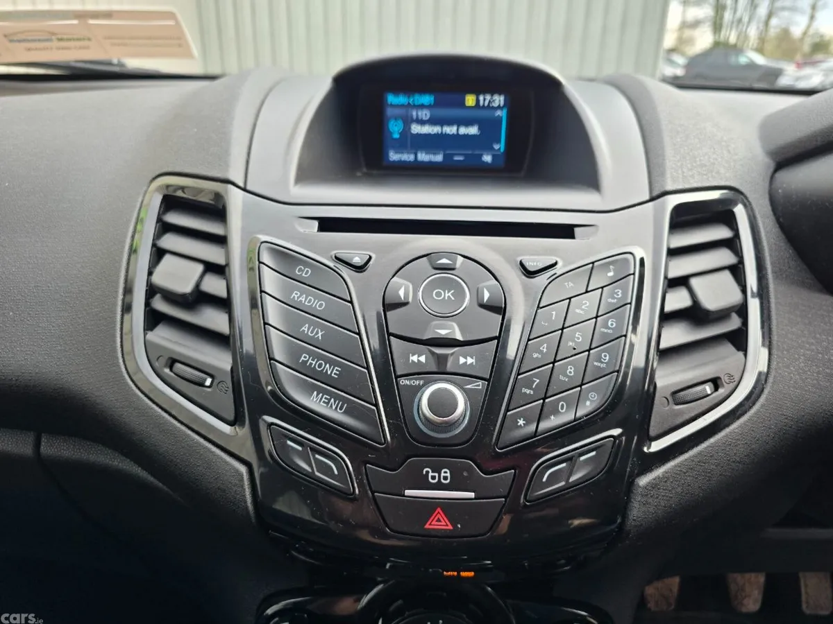 Ford Fiesta Hatchback, Petrol, 2016, Silver