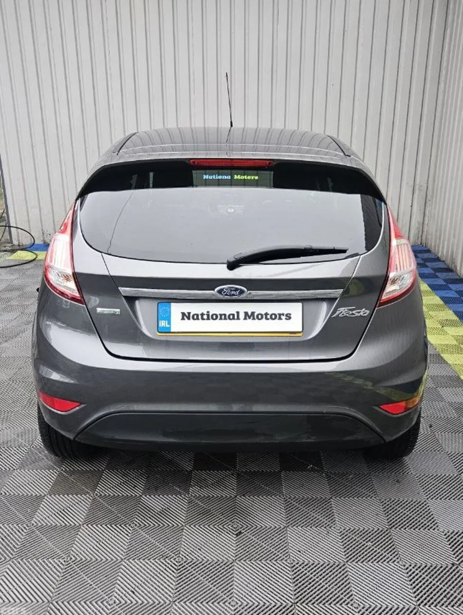 Ford Fiesta Hatchback, Petrol, 2016, Grey