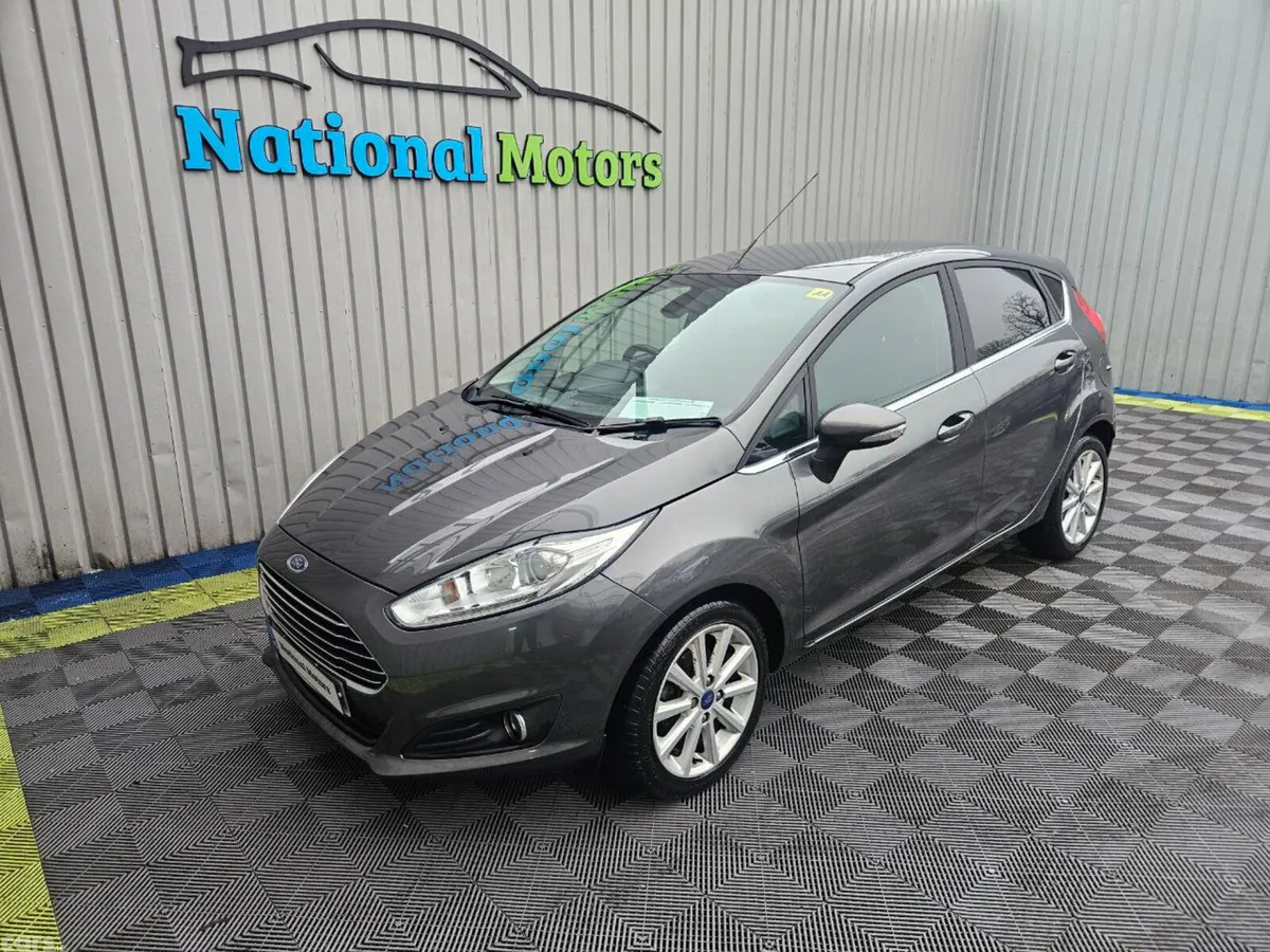 Ford Fiesta Hatchback, Petrol, 2016, Grey