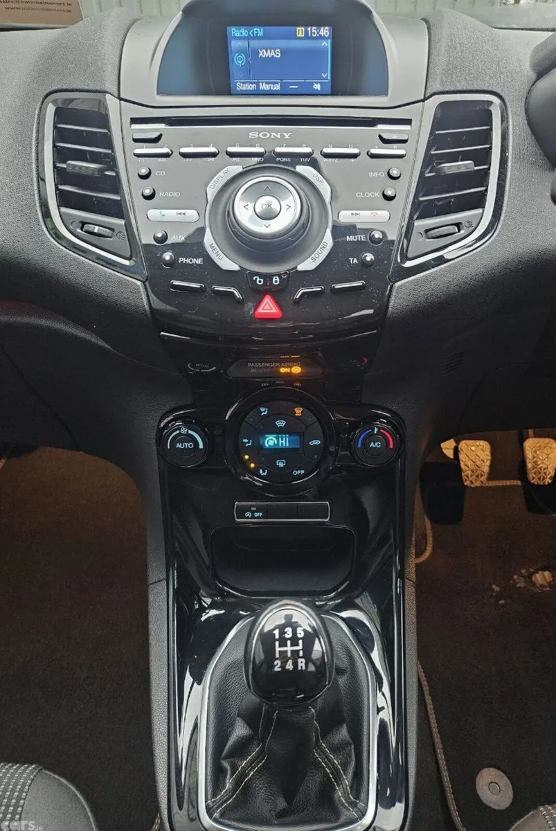 Ford Fiesta Hatchback, Petrol, 2016, Grey