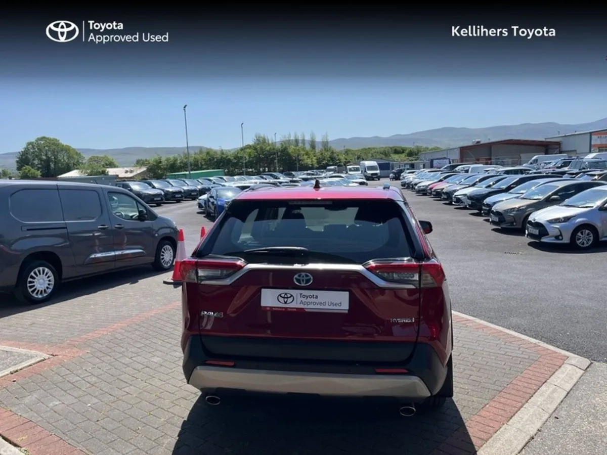 Toyota RAV4 SUV, Petrol Hybrid, 2022, Red
