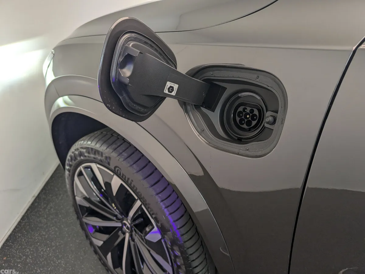 Volvo XC90 SUV, Petrol Plug-in Hybrid, 2026, Grey