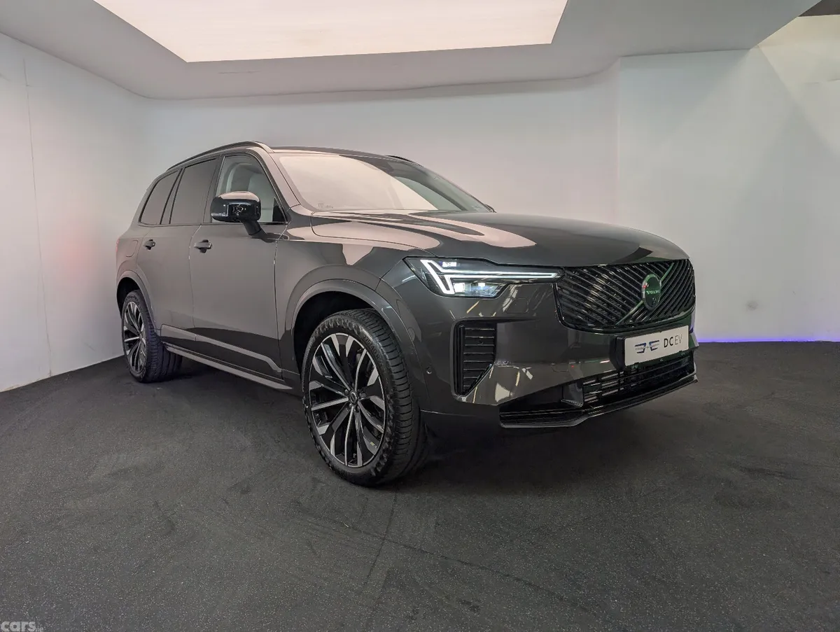 Volvo XC90 SUV, Petrol Plug-in Hybrid, 2026, Grey