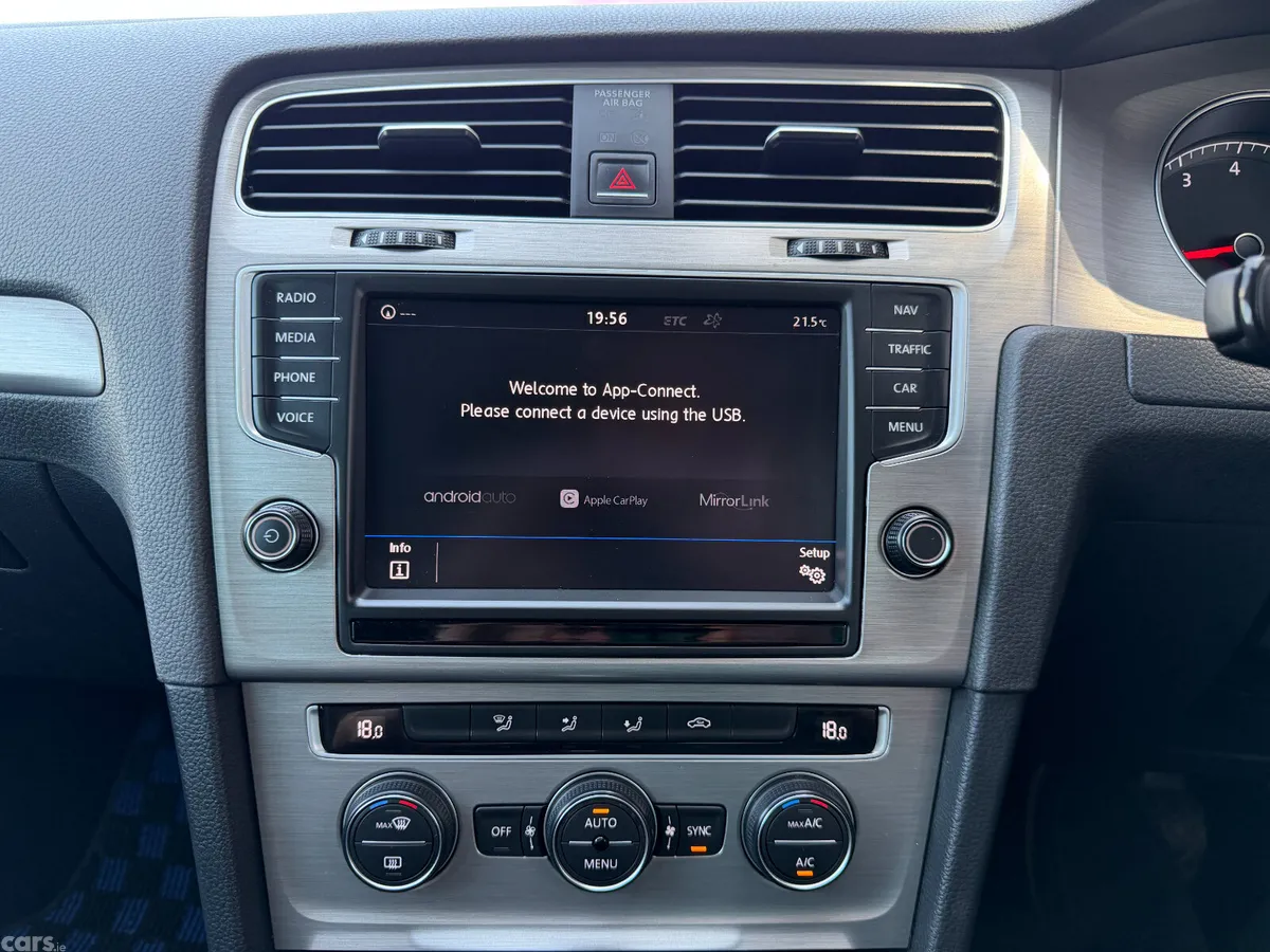 Volkswagen Golf Estate, Petrol, 2017, Silver