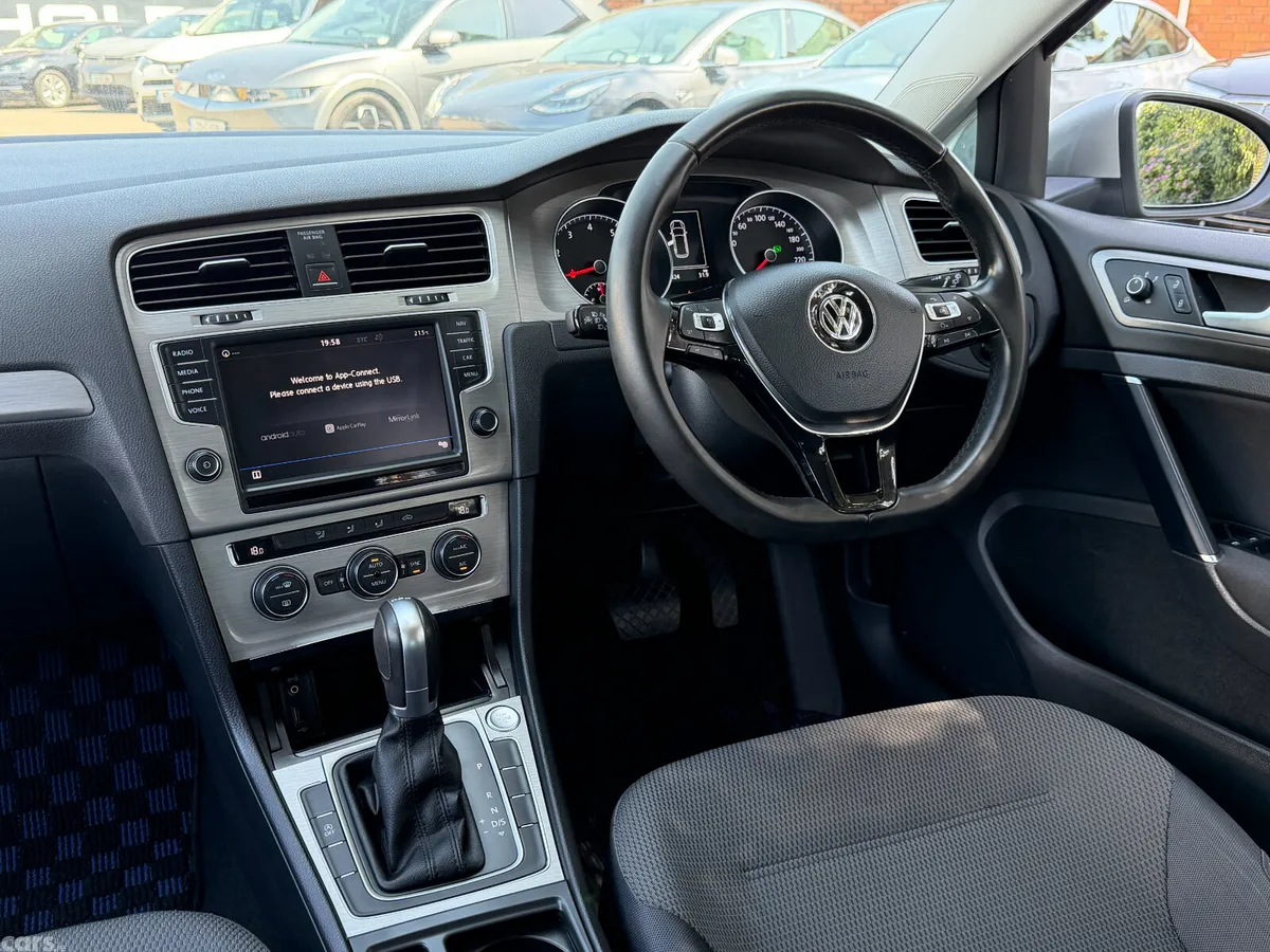 Volkswagen Golf Estate, Petrol, 2017, Silver