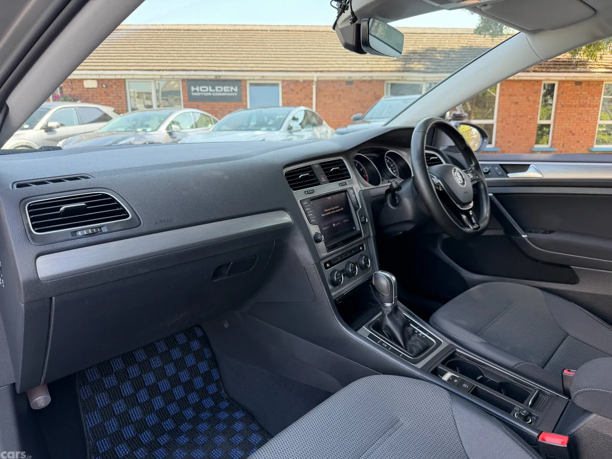 Volkswagen Golf Estate, Petrol, 2017, Silver