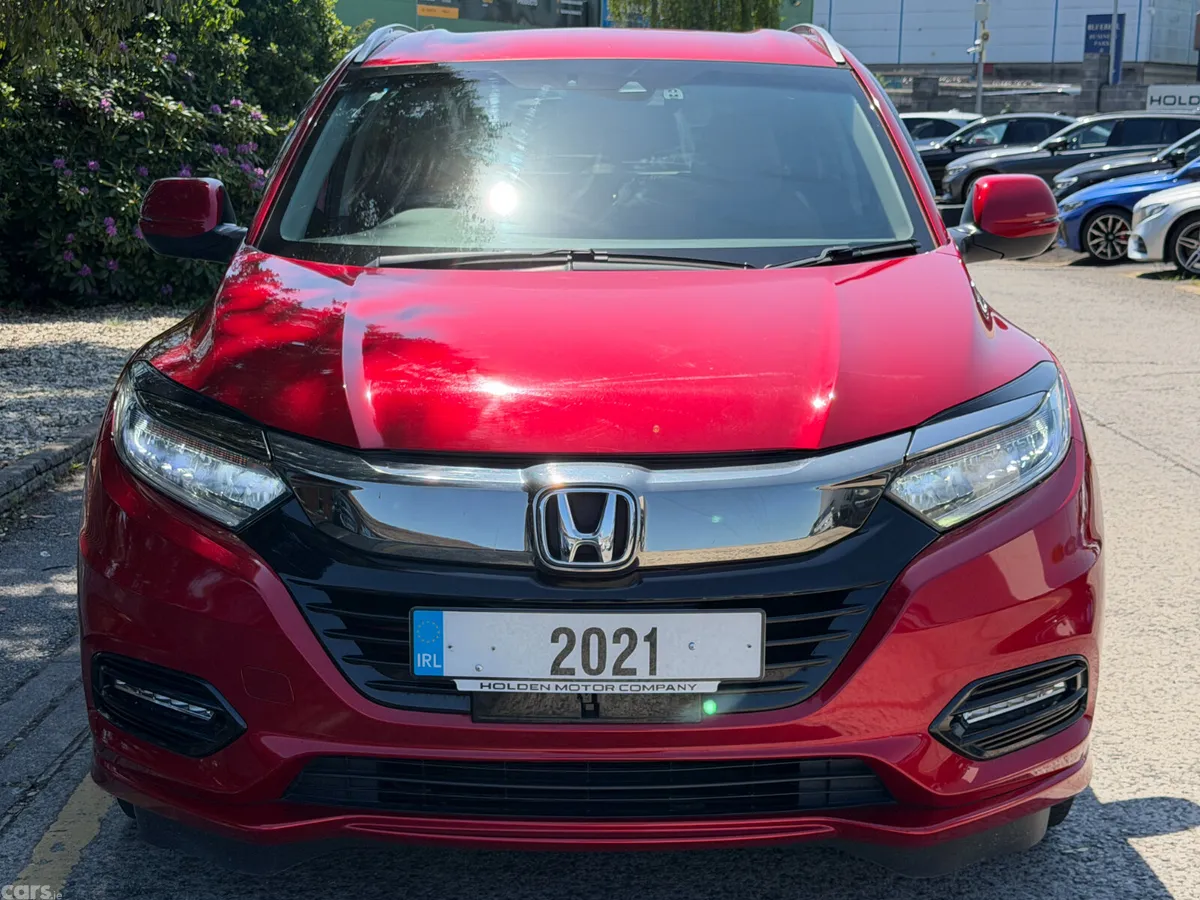Honda Vezel SUV, Petrol Hybrid, 2021, Red